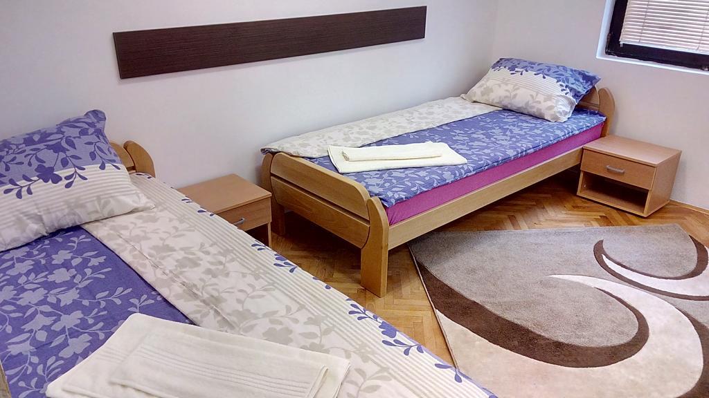 Apartment Alma *